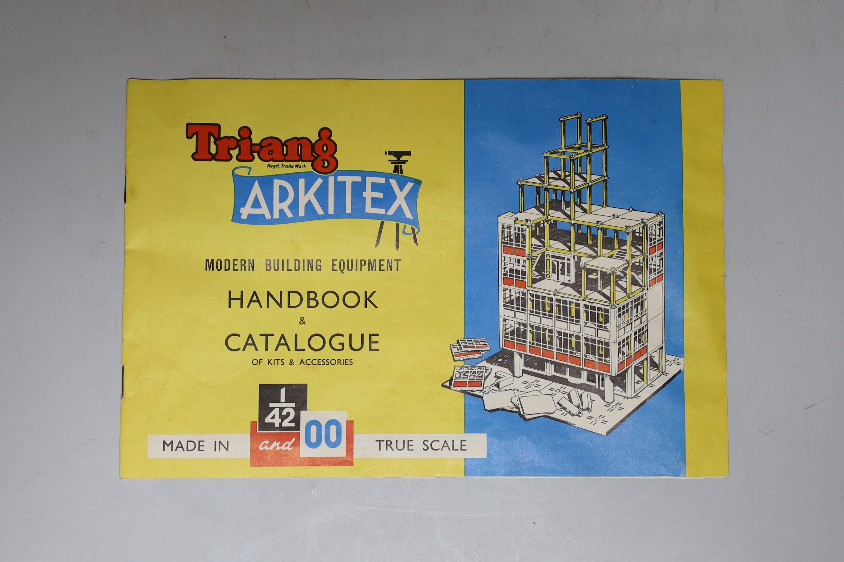 Triang Spot On Arkitex Construction set with handbook in original box